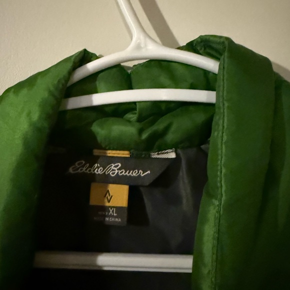 Eddie Bauer Green Quilted Vest - Picture 4 of 7